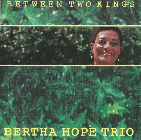 BETWEEN TWO KINGS (CD)